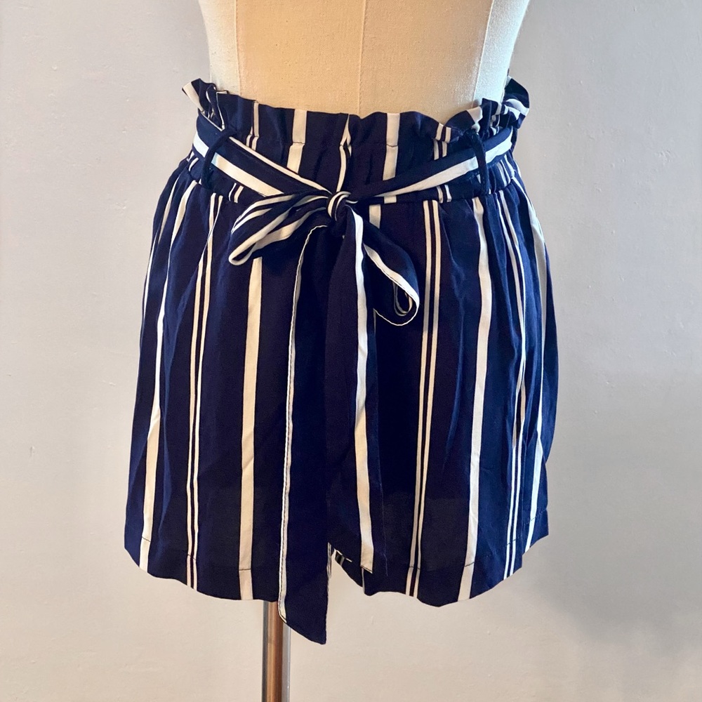 NWT Francesca’s Striped Paperbag Shorts